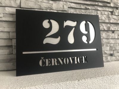 Moderní číslo popisné na dům, plot, vchod v provedení ALU dekor a černá
