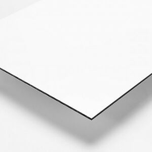 Bílá Alu Dibond deska v bílé barvě - Číslo popisné na dům, plot, vchod v kombinaci plexisklo + Alu DiBond deska